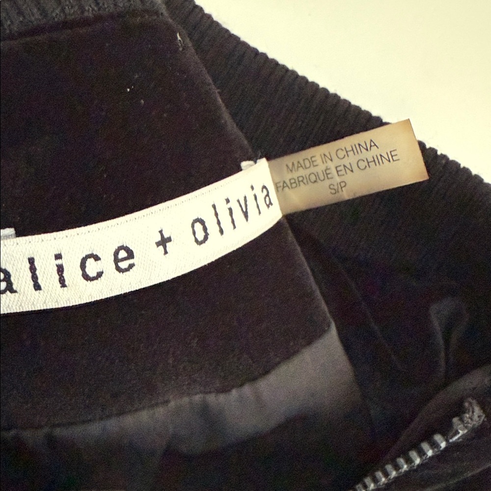 Alice + Olivia Embroidered Heart Velvet Velour Bomber Jacket Black - Small - Picture 9 of 10